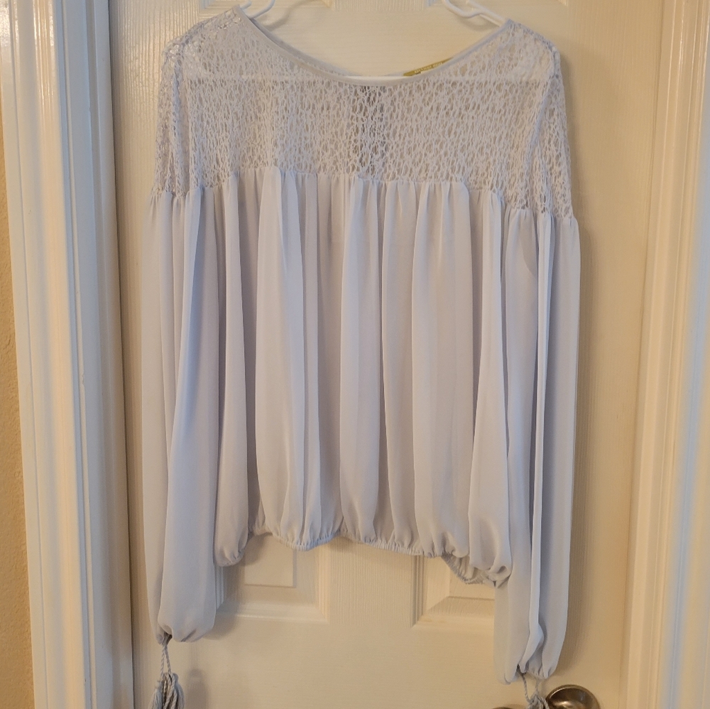 Gianni Bini Beautiful Blouse